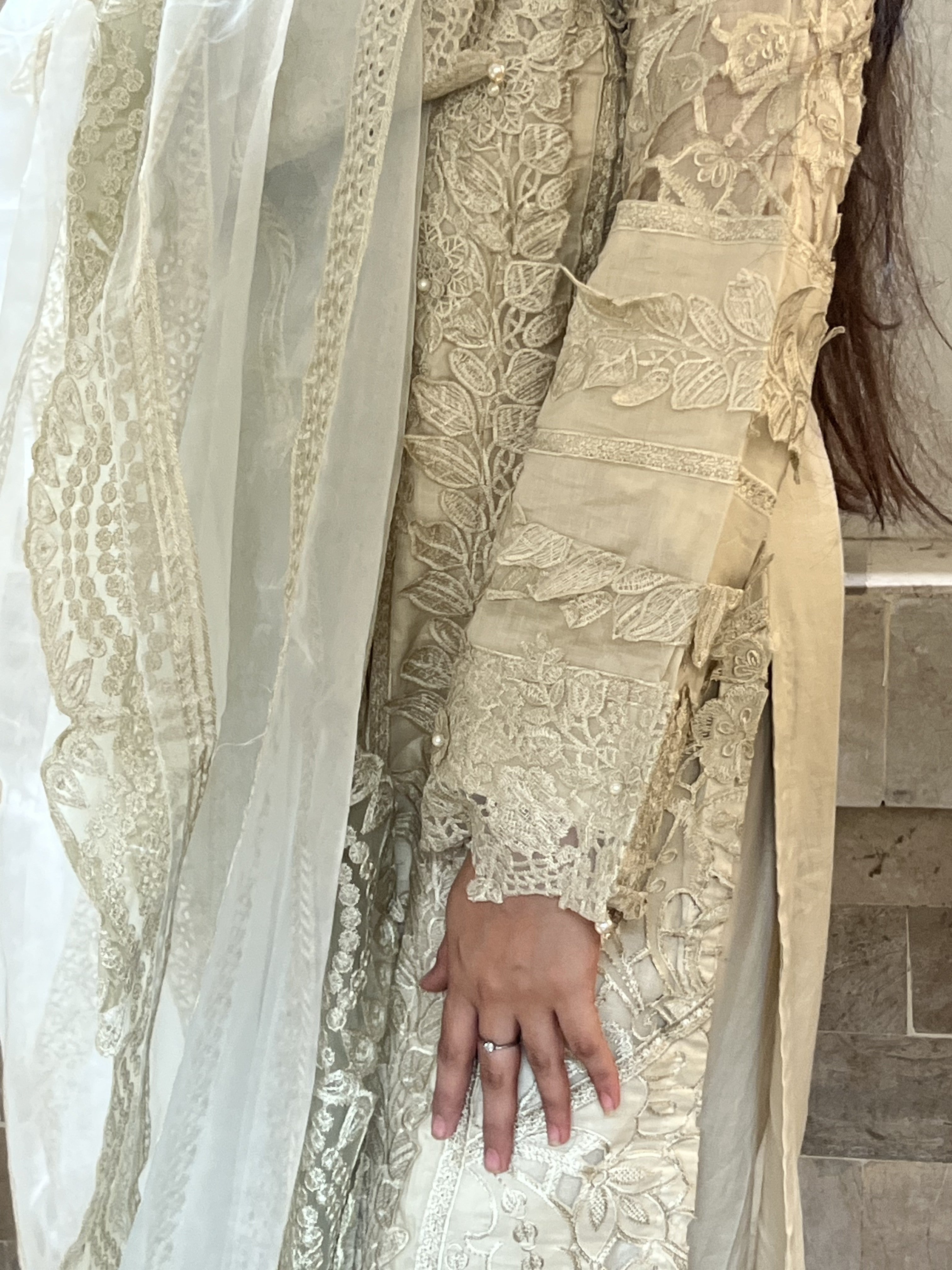 Name: Ivory Noor : Ivory Embroidered Formal Suit with Lace Dupatta