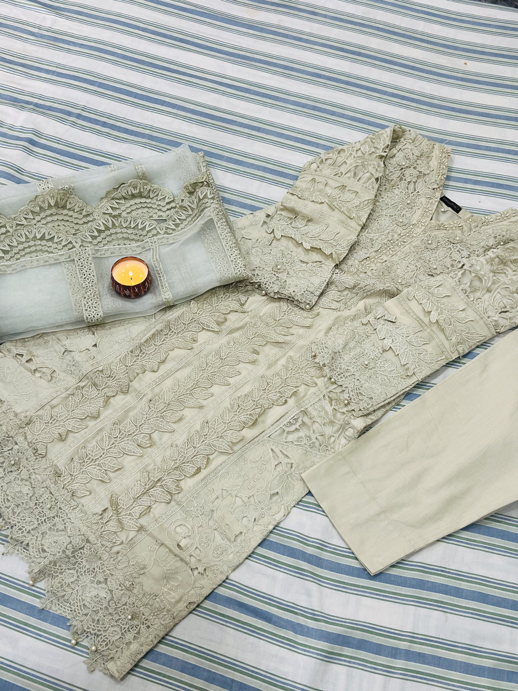 Name: Ivory Noor : Ivory Embroidered Formal Suit with Lace Dupatta