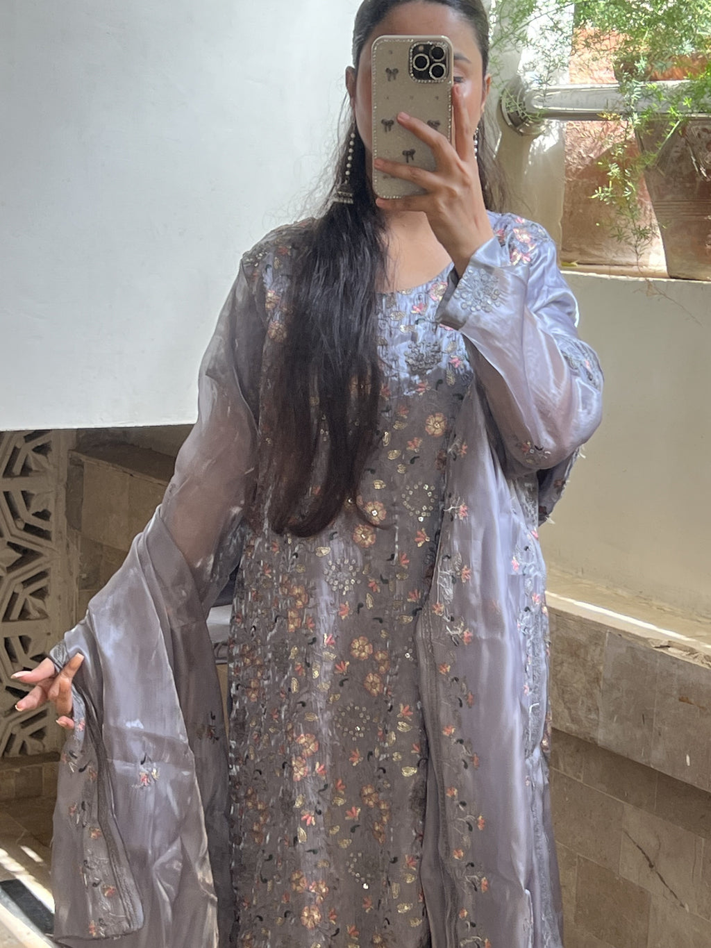 Sunehri Mist : Dove Grey Floral Embroidered Three-Piece Suit
