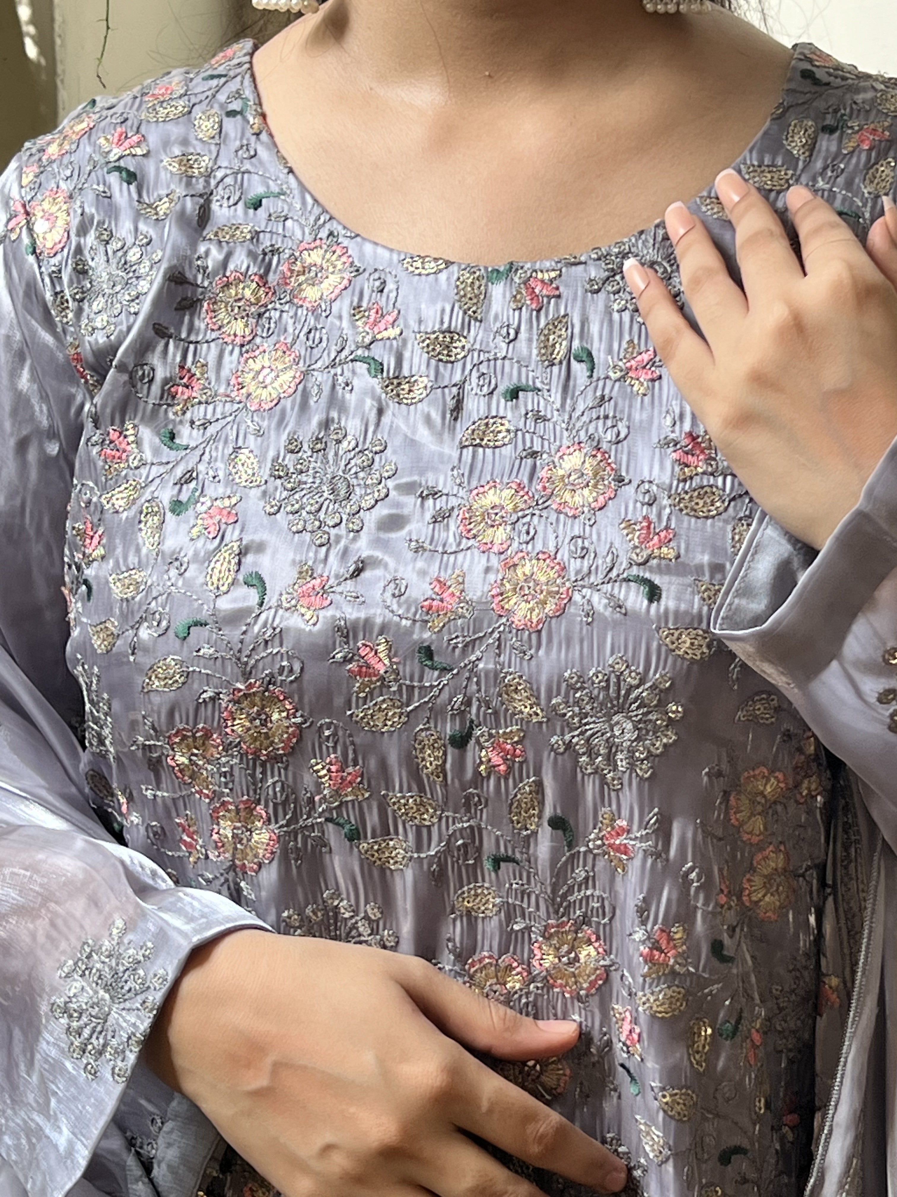 Sunehri Mist : Dove Grey Floral Embroidered Three-Piece Suit