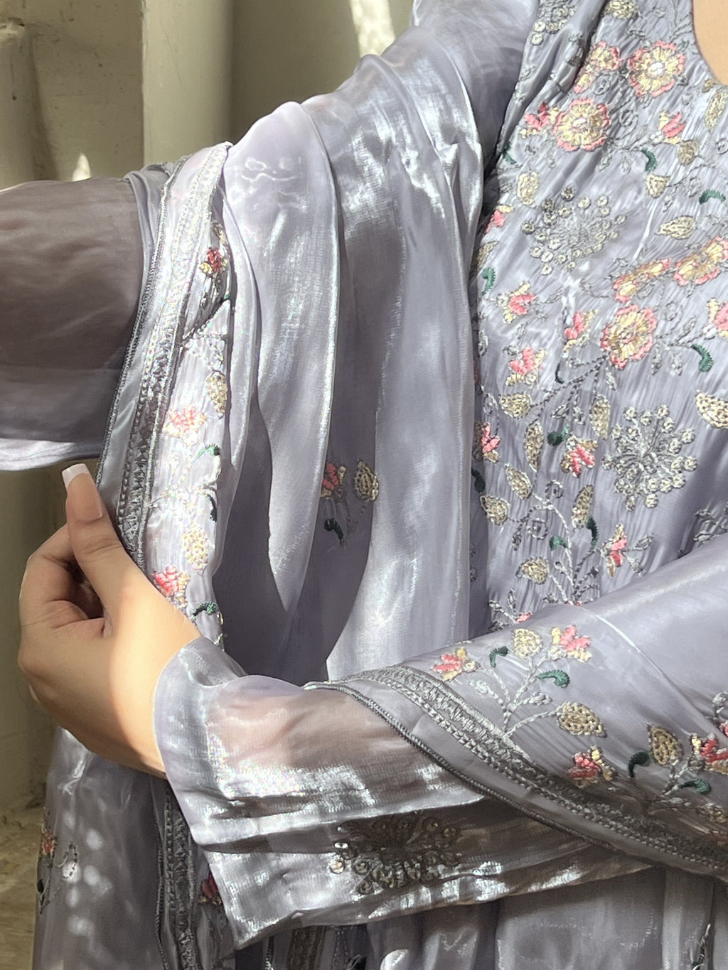 Sunehri Mist : Dove Grey Floral Embroidered Three-Piece Suit