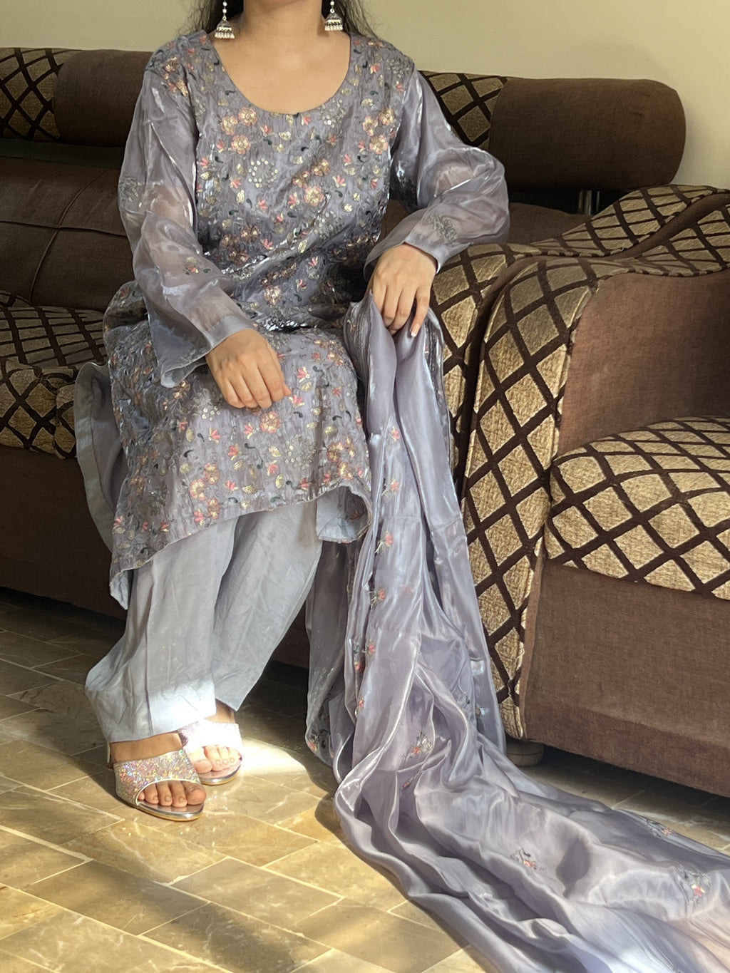 Sunehri Mist : Dove Grey Floral Embroidered Three-Piece Suit