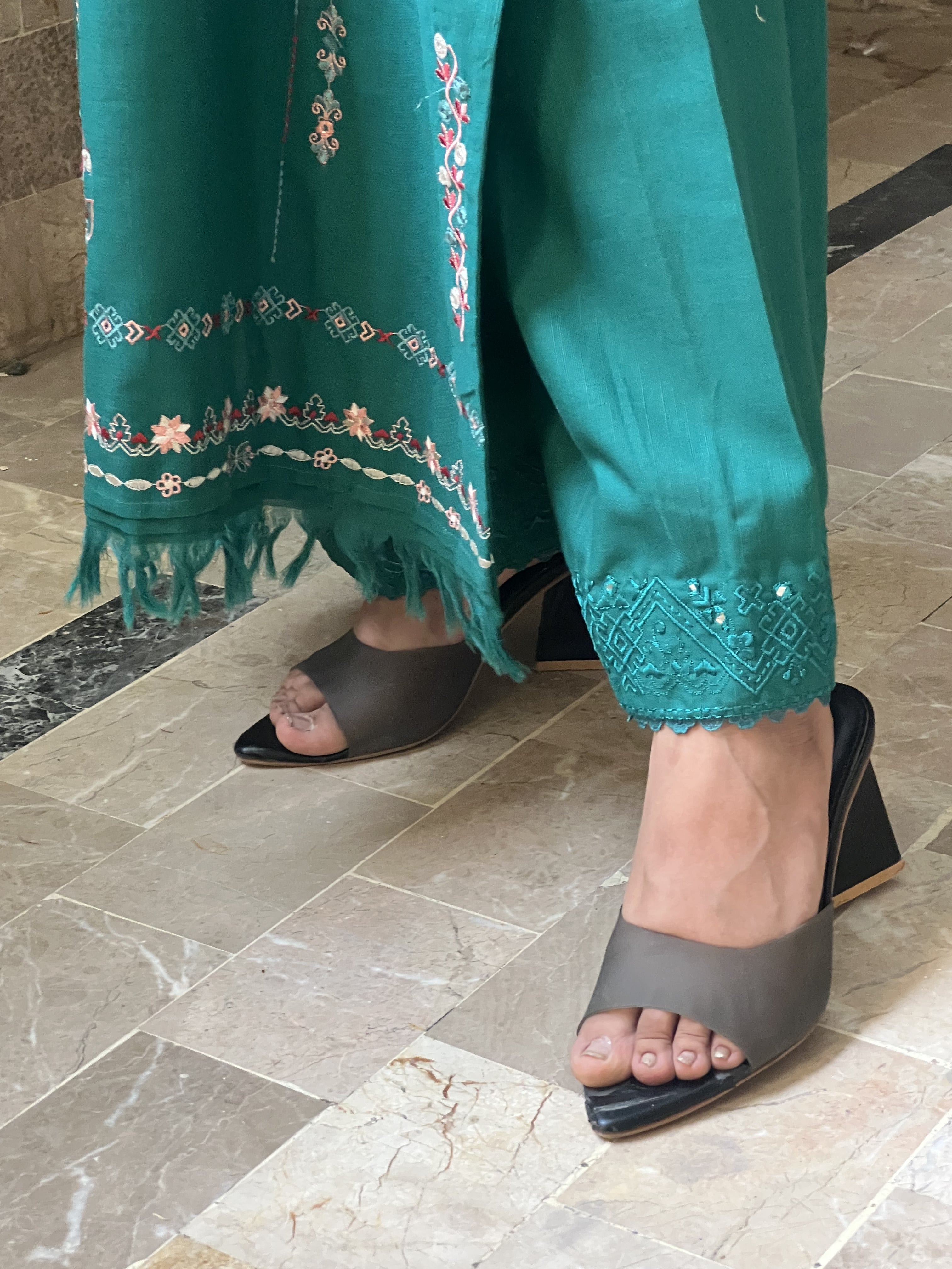 Zareen : Emerald Green Embroidered Three-Piece Suit