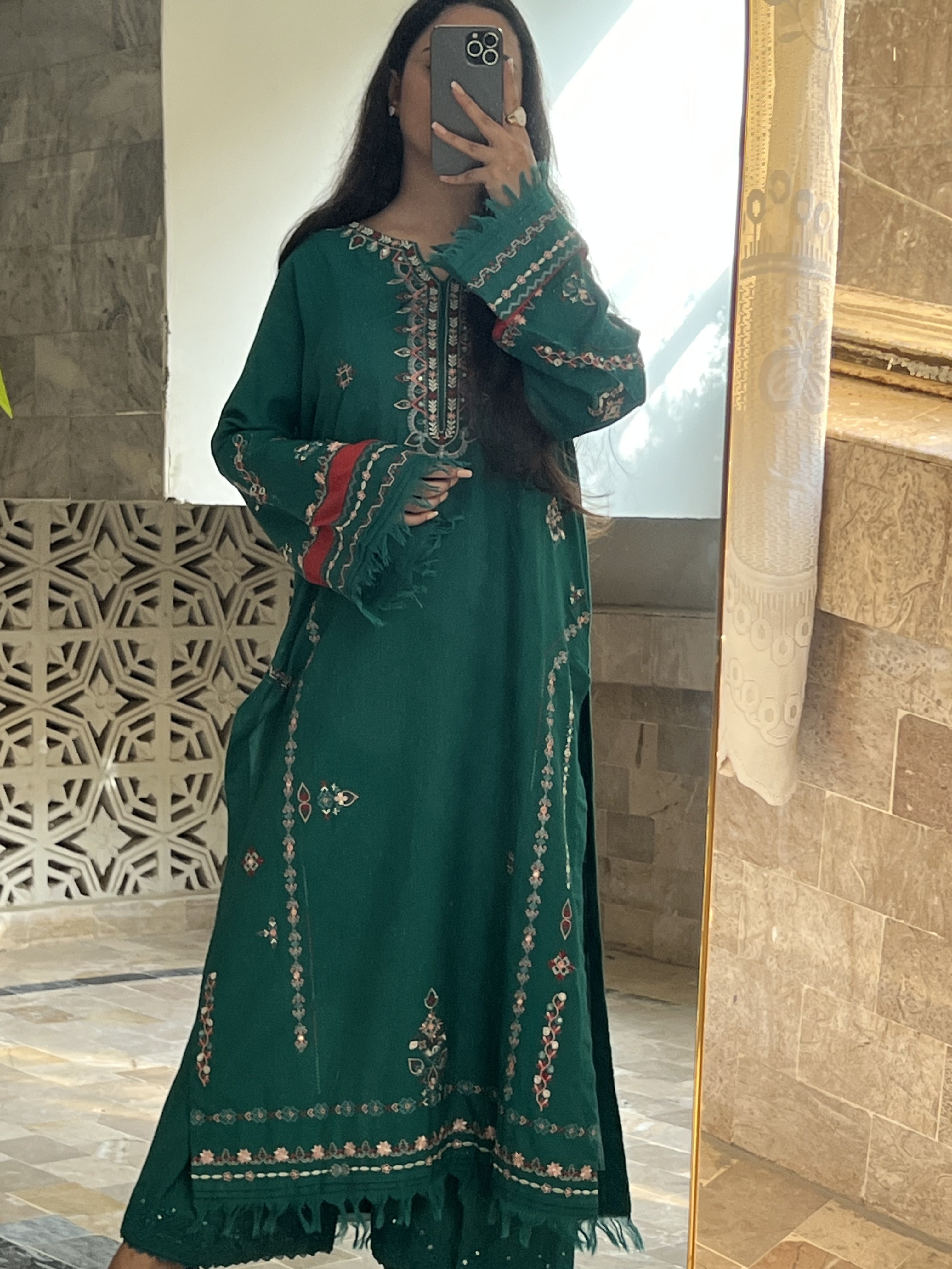 Zareen : Emerald Green Embroidered Three-Piece Suit